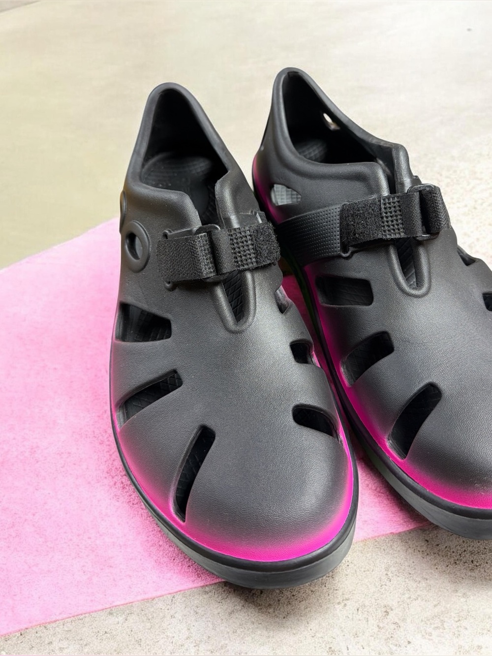 OOFOS Oocandoo Womens 11 with Pink Gradient Clog Sandal - Picture 7 of 7